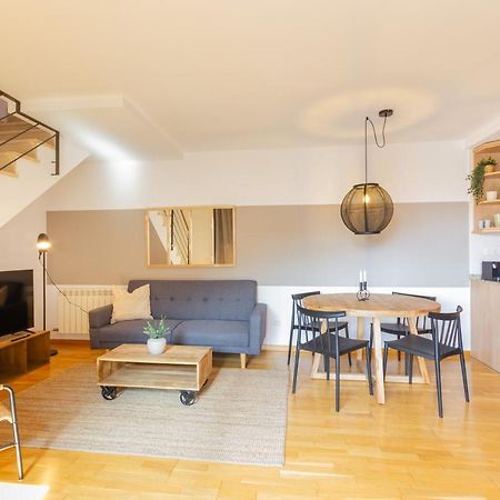 Elegante Duplex En Terrassa, Barcelona Appartement Buitenkant foto