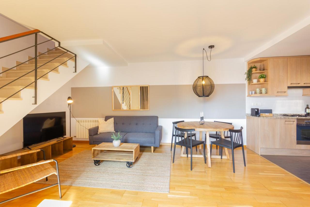 Elegante Duplex En Terrassa, Barcelona Appartement Buitenkant foto