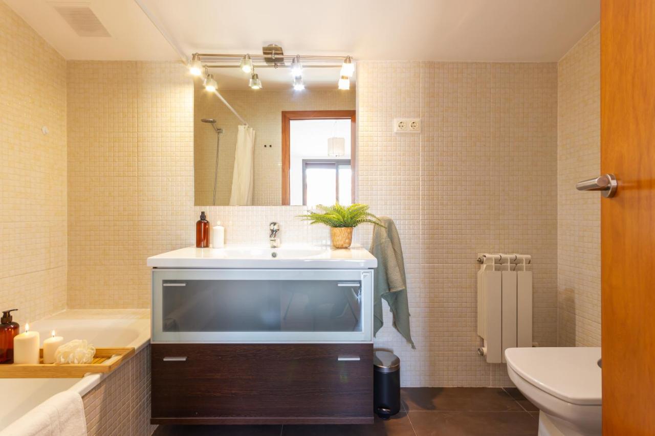 Elegante Duplex En Terrassa, Barcelona Appartement Buitenkant foto